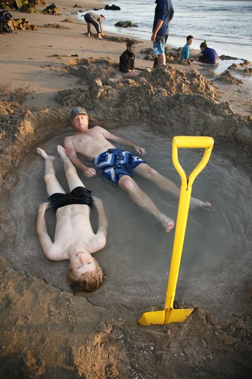 Hot Water Beach Bure Wera Hotwater Beach Bagian luar foto